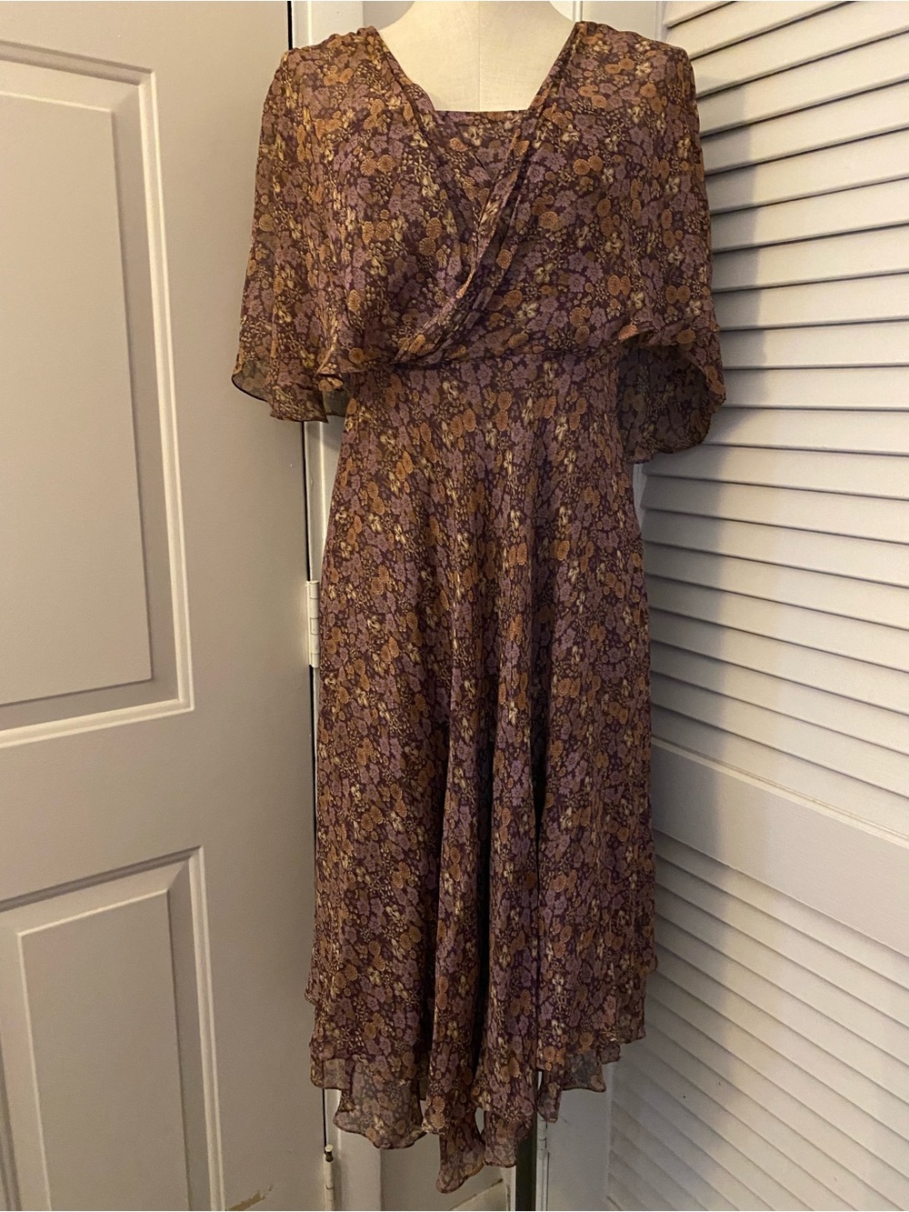 Vintage 70’s/80’s “Nipon Boutique” Floral Midi Dress- Size 12